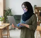 خانم حسینی